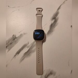 Elegant Cream Smartwatch with Advanced Features